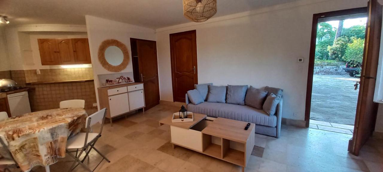 Appartement Et Sa Grande Terrasse En Rez De Jardin Saint Aygulf Eksteriør billede