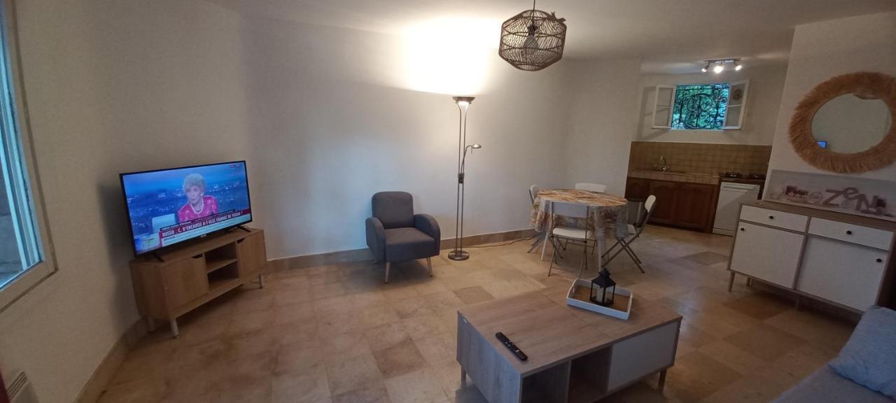 Appartement Et Sa Grande Terrasse En Rez De Jardin Saint Aygulf Eksteriør billede